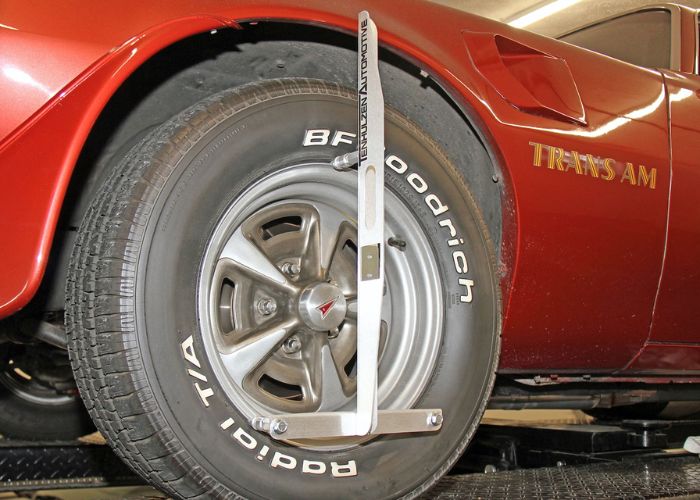 What are the benefits of Little's Tire Alignment?